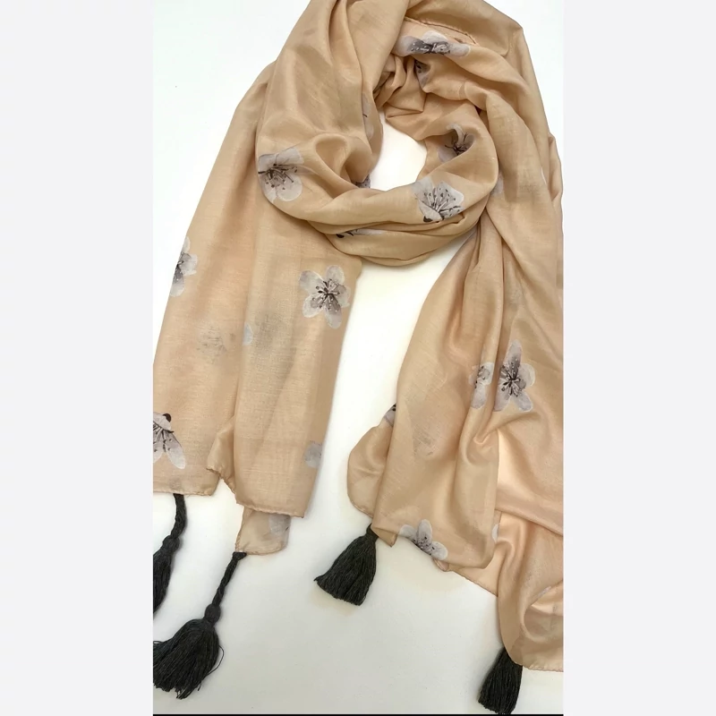 شال نخی صابونی طرح بابونه